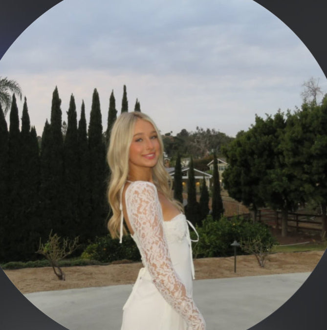 <em>- Clara J. - California, USA</em>
